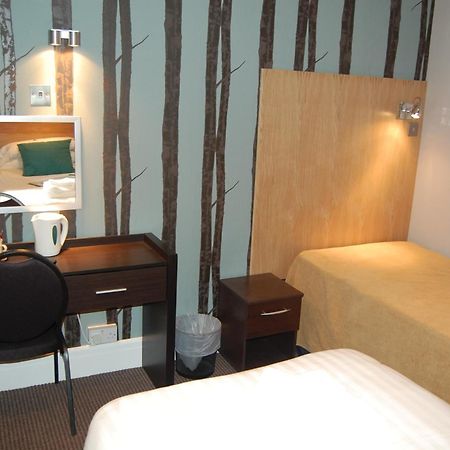 The Dragonfly Bed & Breakfast แบล็คพูล ภายนอก รูปภาพ